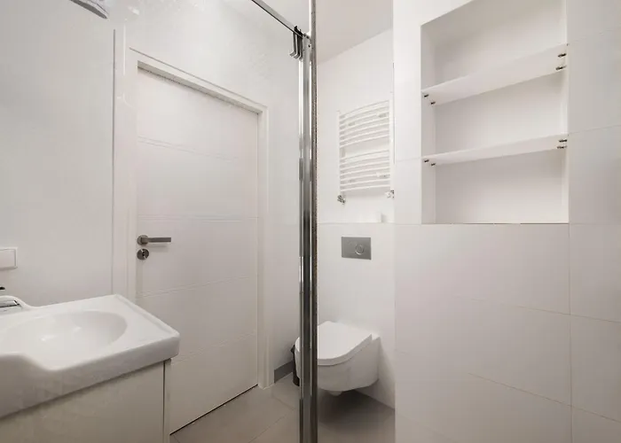 Lejlighed Ochota View Stylish By Bookinghost